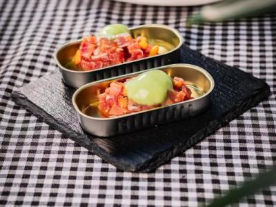 TARTAR DE ATUN, MANGO Y HELADO DE WASABI