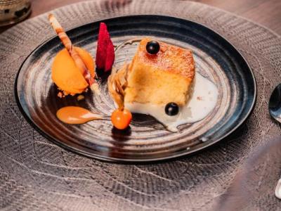 TORRIJA DE SOBAO I.G.P. DE CANTABRIA CON HELADO DE CITRICOS